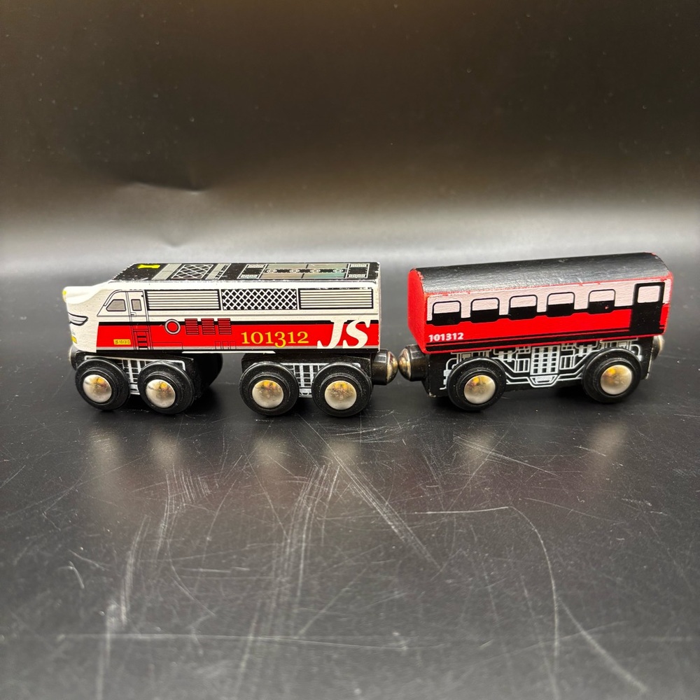 Imaginarium Train Locomotive And Passenger Car JS 101312 Wood Magnet Brio Thomas
